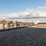 Stunning 1 Bed Apartment In Birmingham
