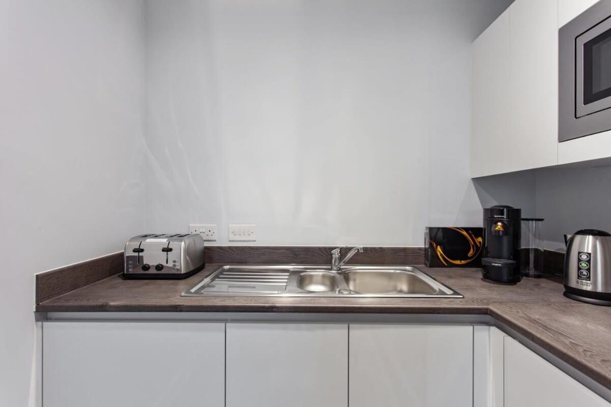 Apartment Stunning 1 Bed In *