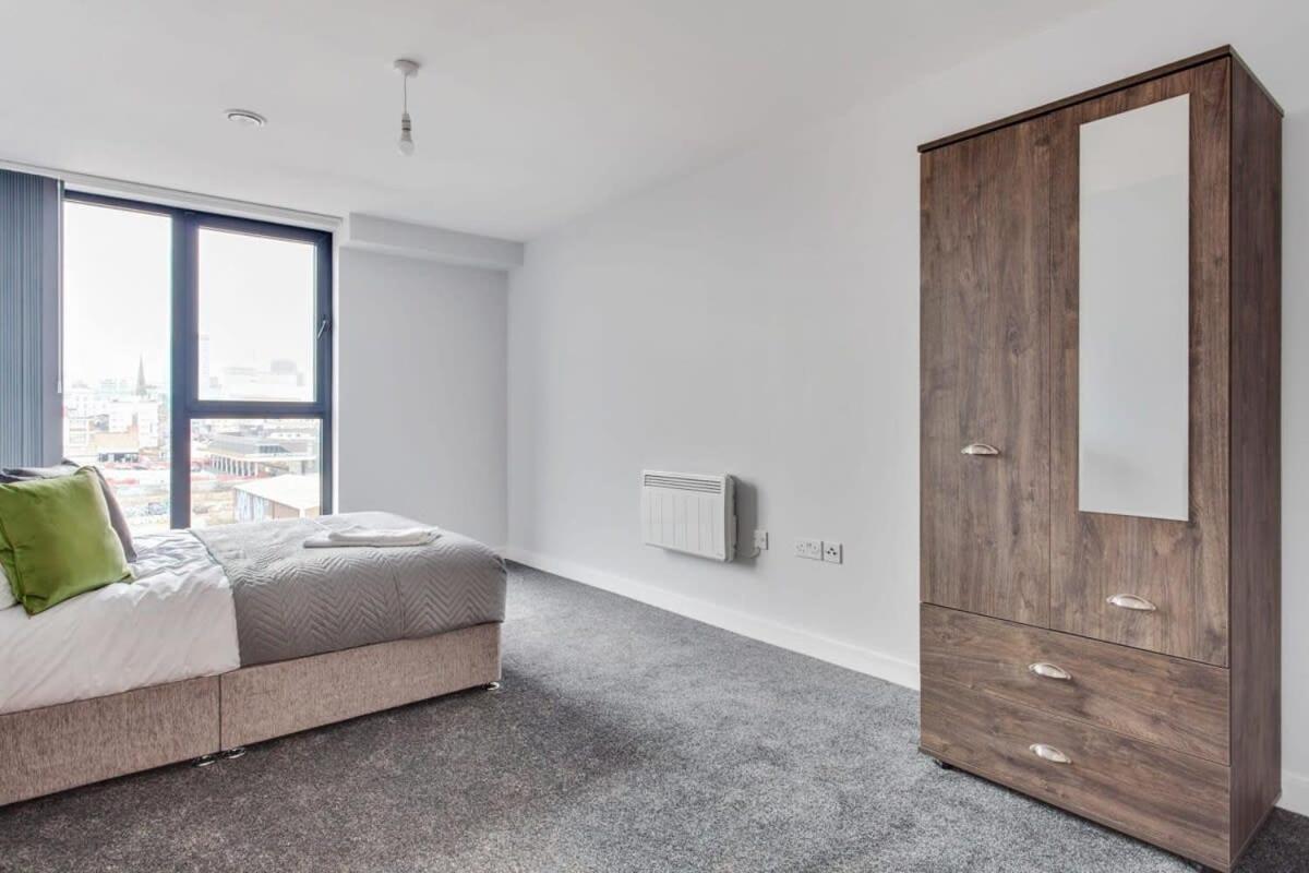 Stunning 1 Bed In Apartment *
